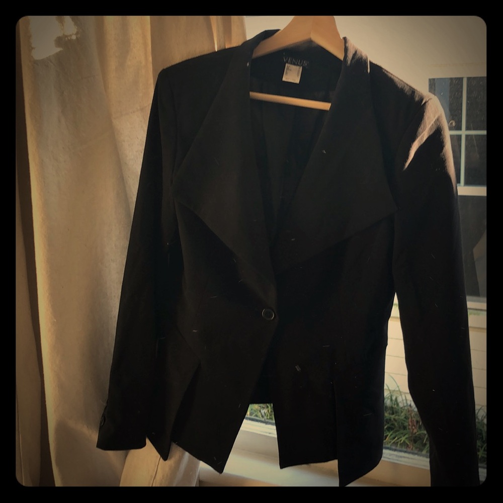 Venus Small peplum blazer